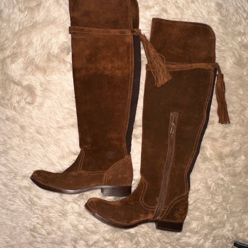 Frye Brown Suede Knee-High Boots With Fringe Details (Size 7.5) - Picture 6 of 9